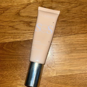 Primer - Endast testad, SOS primer, tinted, från clarins