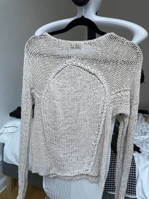 Stickad tröja från Hunkydory - Superfin stickad tröja från hunkudory, använd Max 3 gånger, jättefint skick. Storlek S