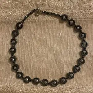 Halsband med pärlor 💗