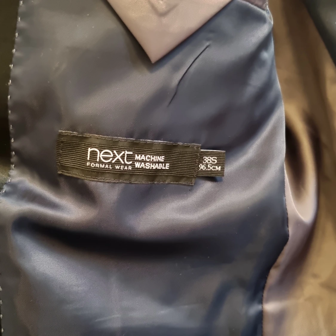 Next Men's tux suit - 90