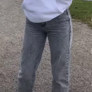 Jeans  - Jeans från Gina tricot!  Skriv för mer bilder🫶köpt för kanske 300