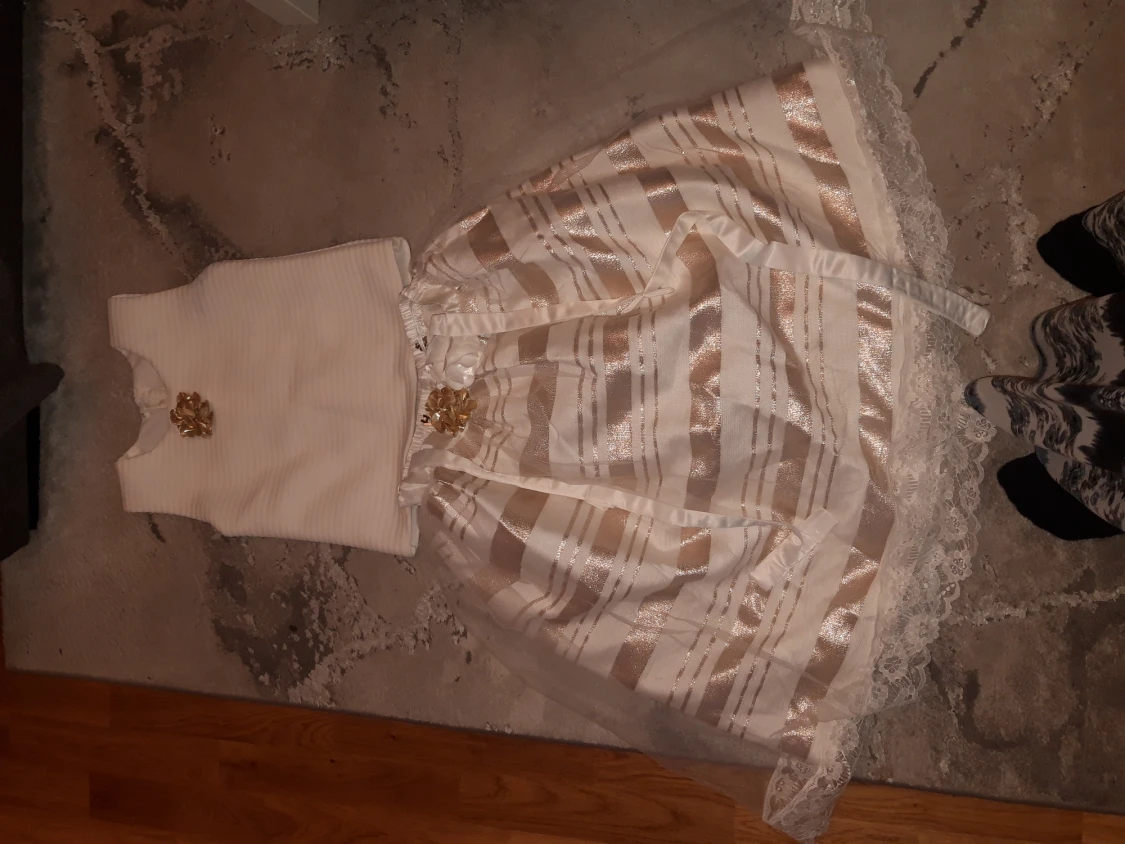 Festlig kjol och ens linne för barn med strl 12-14y