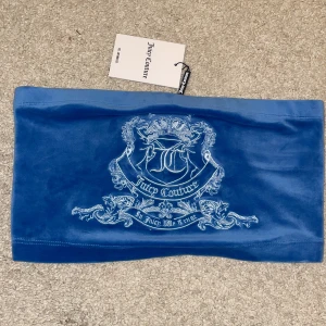 Juicy topp - En superfin blå juicy topp i storlek M som aldrig är använd därav lappen kvar!💙