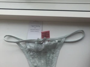 Oanvända trosor  - Helt nya string trosor som jag köpt nyligen, helt oanvända som var för små i storleken tyvärr och därför vill jag sälja de!! 