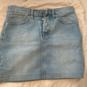 Jeanskjol - Ljusblå jeanskjol🌊