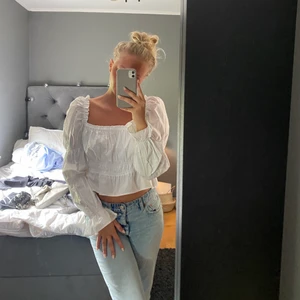 Vit topp  - Söt vit topp från hm 38 🤍200kr