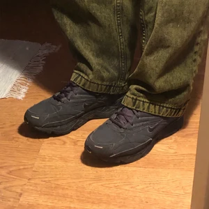 Nike air all black vintage super bloody clean  - These shoes will get you into berghain, super cool with jeans OR some kickboxing shorts. Size 44 but fits like a 42 1/2. Would love to keep them but I’m very poor 