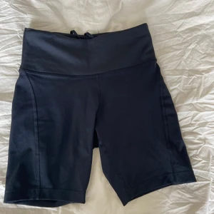 Shorts från Nike - Kommer inte till användning .  +45 frakt ( jag gör inte spårbar)❤️
