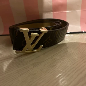 Louis Vitton 🌟 - säljer Louis Vitton beltet då den ej har kommit till användning. !kopia!