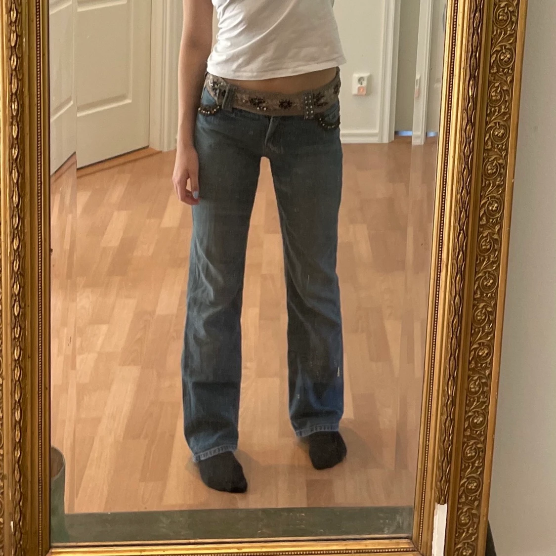 lågmidjade jeans