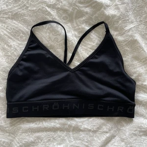 Sport bh, Röhnisch - Svart sport-bh från Röhnisch, nyskick och oanvänd. Köparen står för frakten 🥰