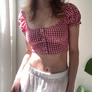 Rutig crop top  - Croppad blus i picknickfilt mönster 🧺 