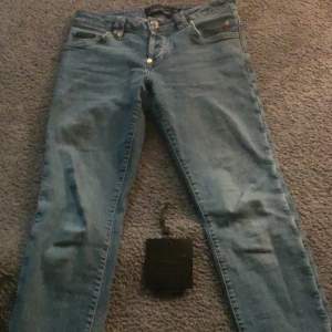 Phillip plein jeans strl 29 äkta använda ksk 5 gånger tag o allt ingår 