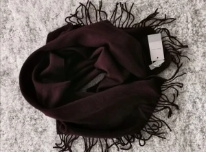 Part Twa Halsduk Ny - Part Two 100% Ull Ny Aldrig använt 