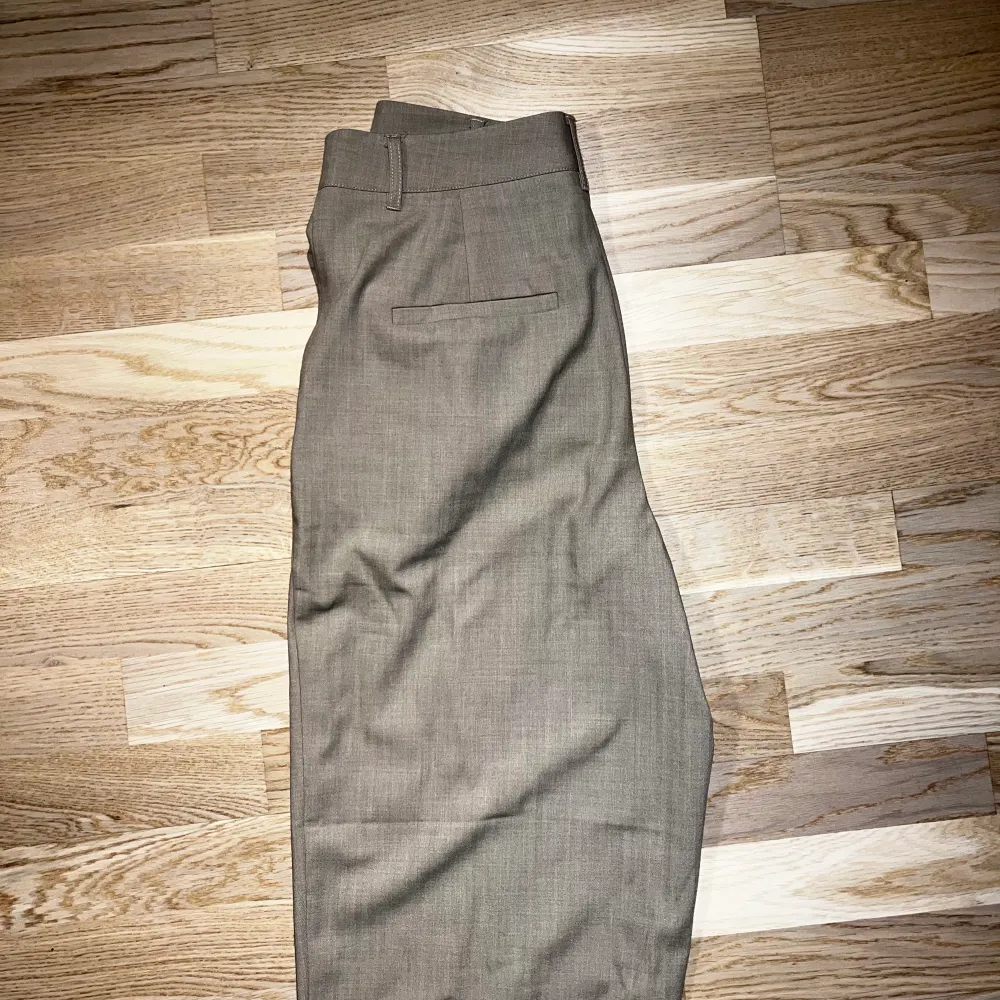 Junkyard linen trousers   Size: M Used 3 times, fit to small for me. Jeans & Byxor.