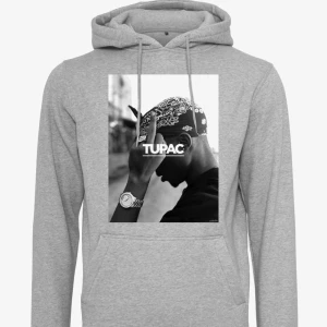 Tupac hoodie - Grå Tupac hoodie i storleken XS, men passar en S också. Använd men fortfarande i fint skick! Egna bilder kan fås! Kan gå ner i pris vid snabb o smidig affär