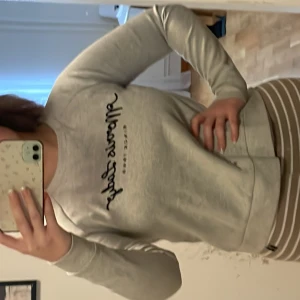 Morris tröja  - En grå jätte fin morris sweatshirt. I storlek xs. Som helt ny. 