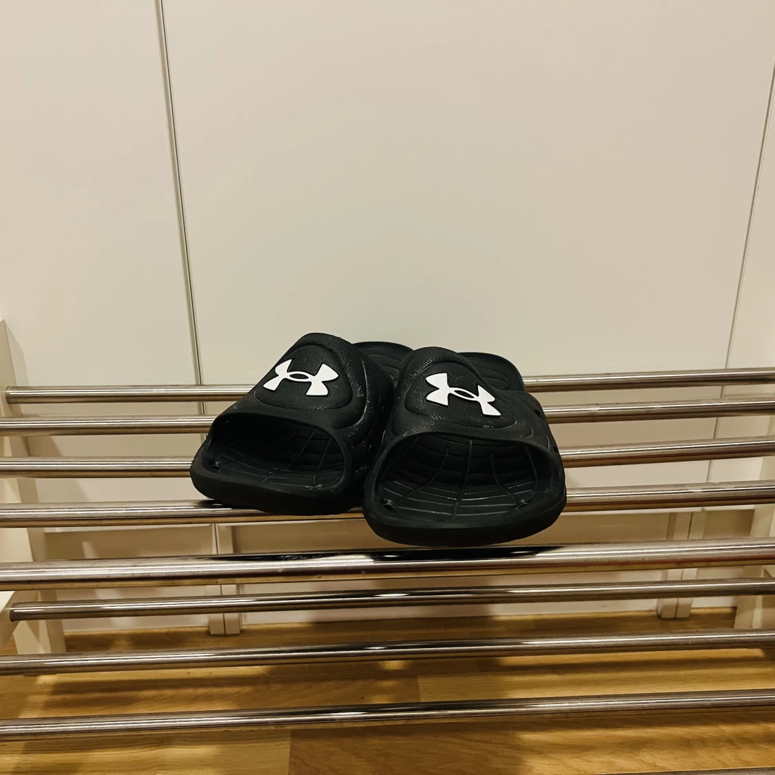 Under armour  delivery free