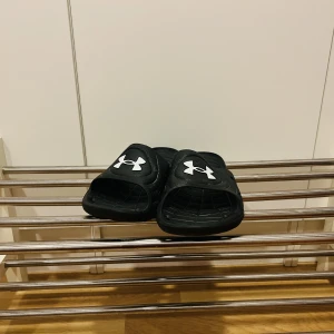 Under armour  delivery free - UA 45 size new