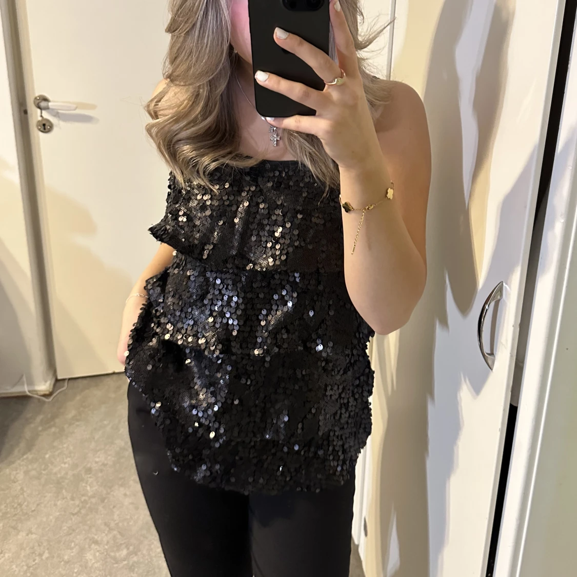 Svart glittrigt linne - 90