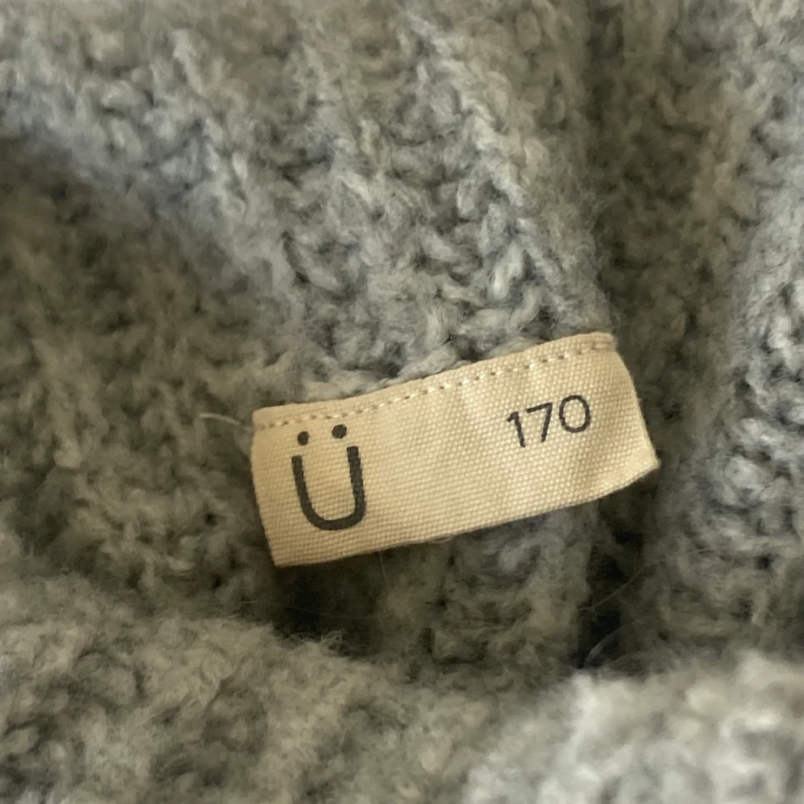 Grå stickad polo tröja strl 170 - 91