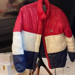 Levis vintage puffer jacket Storlek S