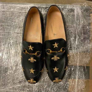 Populära loafers  - Loafers i storlek 38 - oanvända