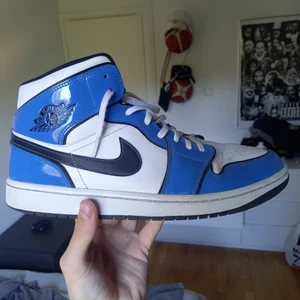 Jordan 1  - Säljer mina Jordan 1s för att jag inte andvänder dom lika mycket som jag hade tänkt. Pris kan diskuteras. Box ingår.