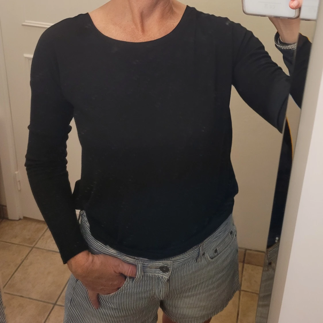 Snygg svart tröja  - 90