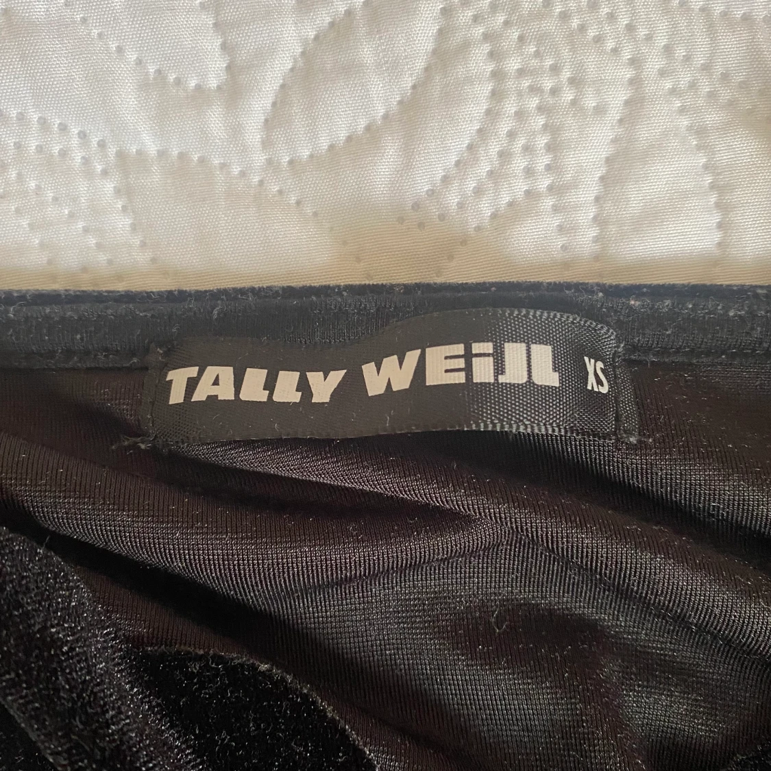 Svart linne tröja  - 90