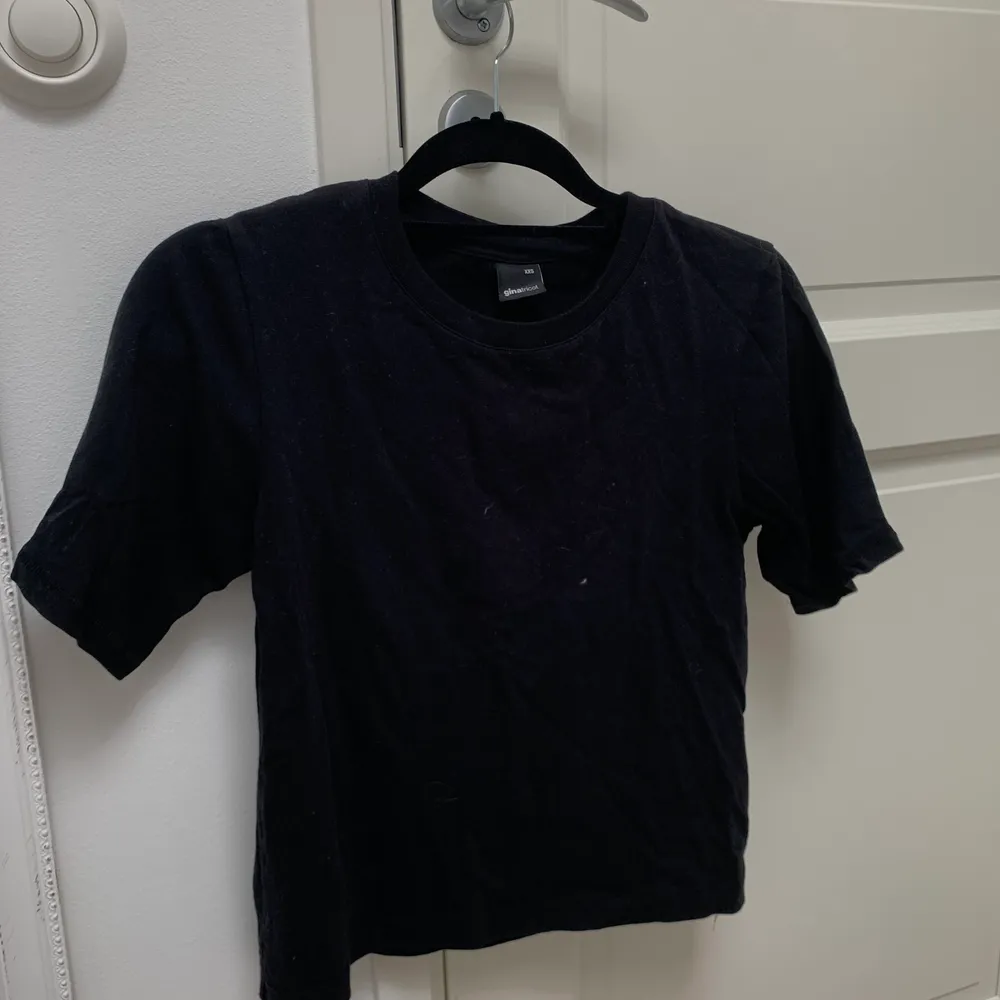 Oversizr T-shirt / tshirt från Gina Tricot. T-shirts.