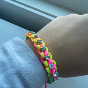 armband  - färglatt armband  