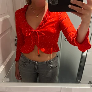 Söt topp❤️ - Aldrig använd❤️ Sä sjukt fin och skön!!!