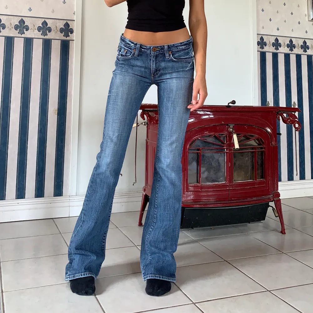 SÅLDA FÖR DIREKTPRIS💞Låga Vintage jeans från ”Big Star”💞 midja 80cm+ stretch, Innerben 84,5. Bra skick! . Jeans & Byxor.