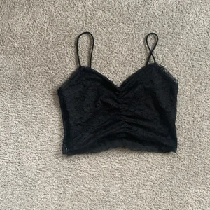 Spets top  - Svart spets top 