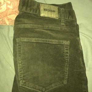 Manchester - Manchester byxor i storlek 33 köpta på Plick men endast använt dem Max 5 gånger