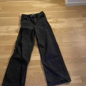 Jeans  - Jeans svarta i fint skick 