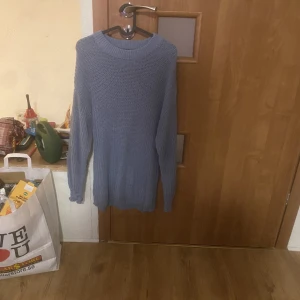 Stickad tröja - En lång stickad tröja, blir nästan som en ”klänning”