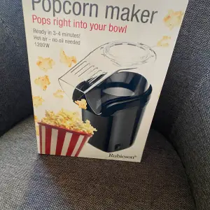 Säljer denna popcornmaskin,aldrig använd. Kom privat vid frågor eller intresse!❤️