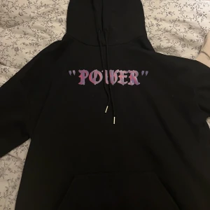 Oversize hoodie - Bra skick, mjuk inuti. 115 inkl frakt!🤍 