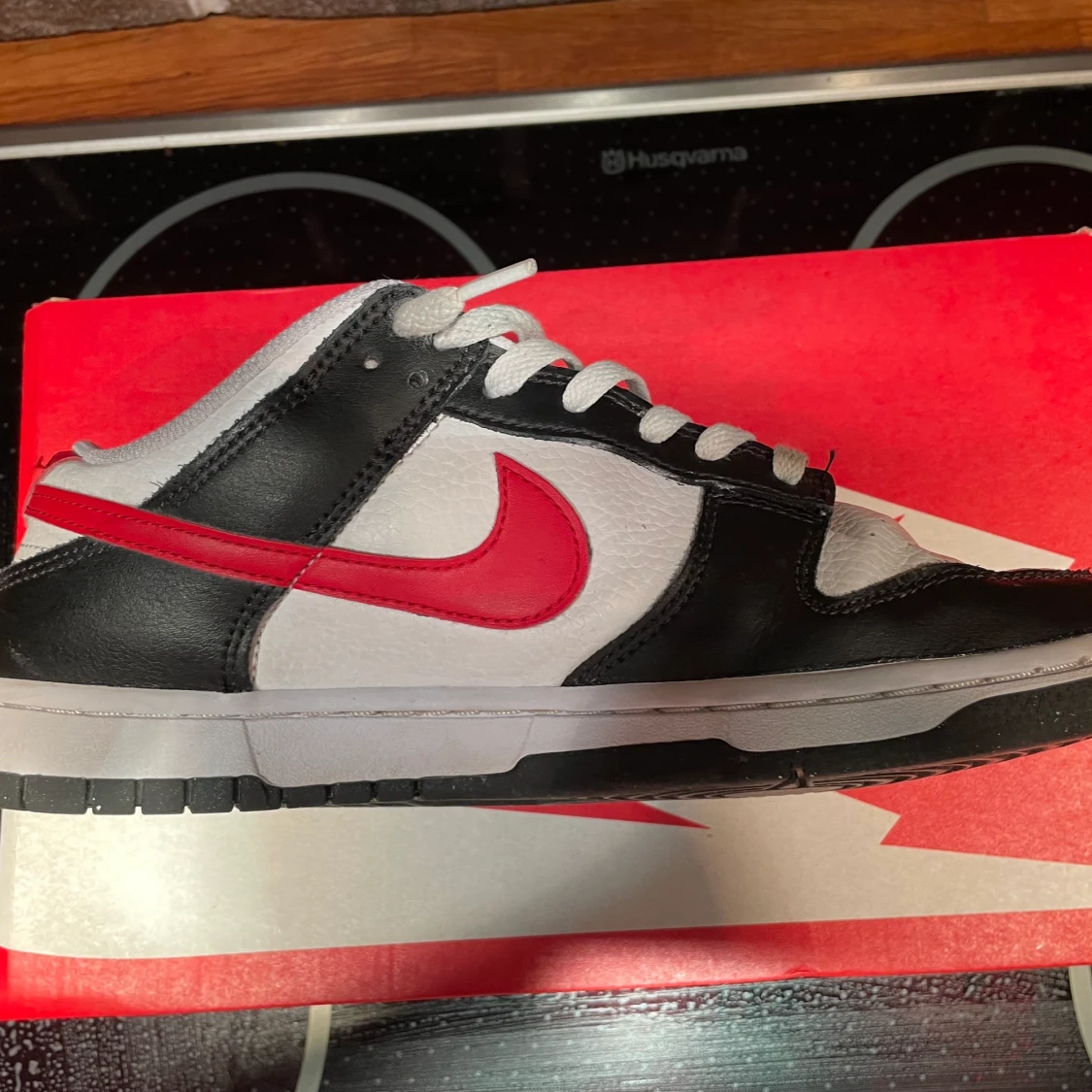 Nike dunk low university red-white storlek 41 - 90