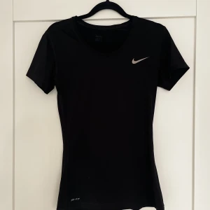 Nike Träningströja - St:xs jättefint skick! 