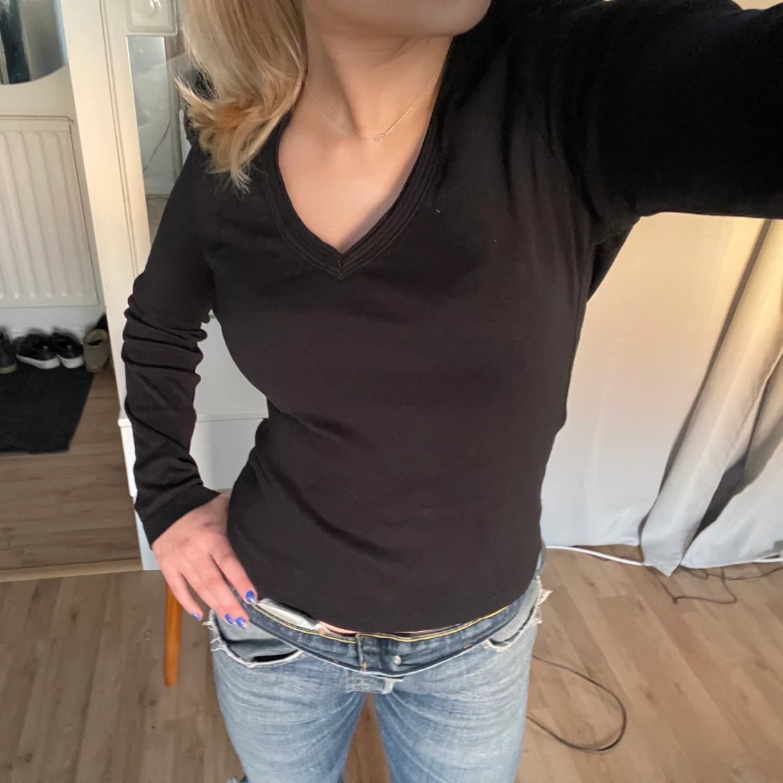 Svart v-ringad tröja!