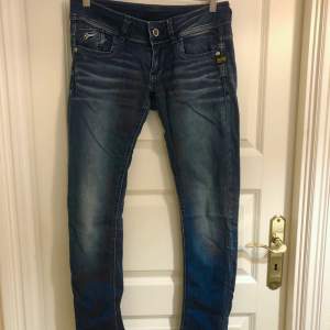 G-Star jeans storlek 27 längd 32.