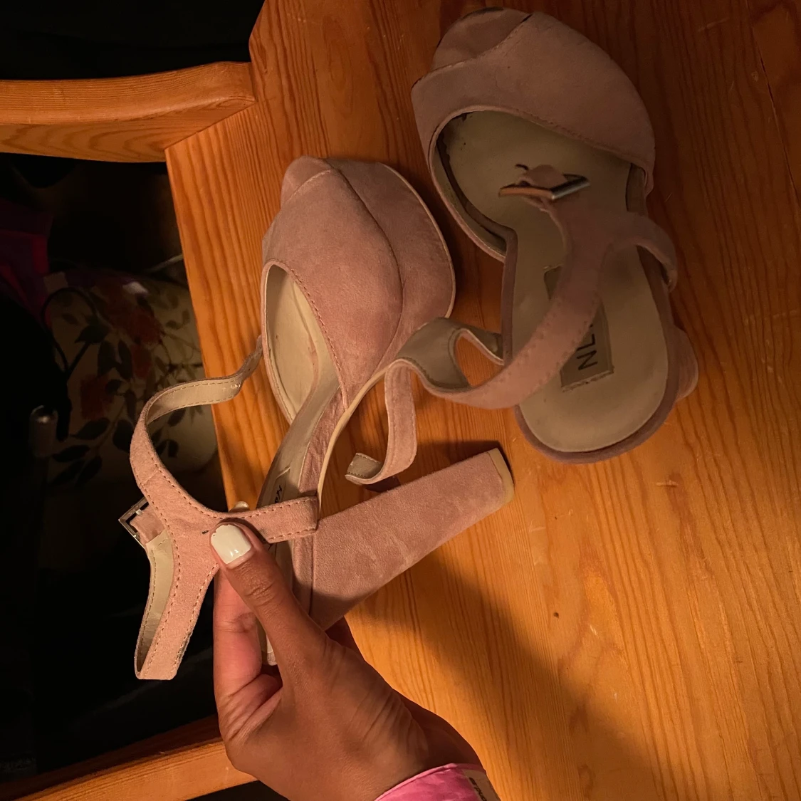 Högklackat NLY ljusrosa  - 90