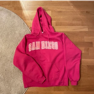 Hoodie  - snygg hoodie, jättefin färg 💓