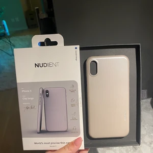 Mobilskal ideal of sweden - 50kr för skal på bild 1 (oanvänt) iPhone X 30kr/st för skal på bild 2 iPhone 7