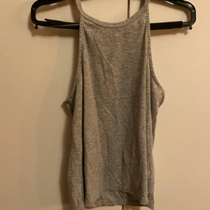 Magtröja  - Använd några gånger Skönt tyg  Fin