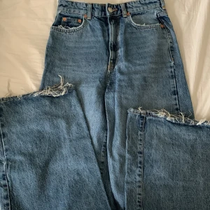 Jeans från Gina tricot - Jeans från Gina tricot  Köparen står frakten 