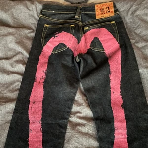 Evisu jeans - Säljer ett or evisu jeans i storlek 24x32 eftersom de inte passade.
